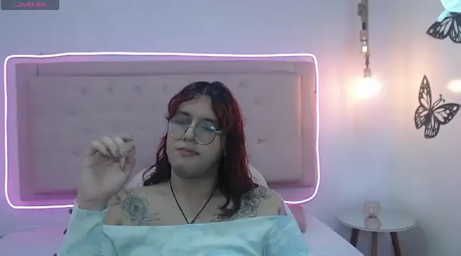 kathepickmanx online show from March 13, 2025, 3:44 am