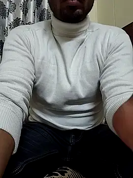 13horny13 online show from February 1, 2025, 2:02 pm