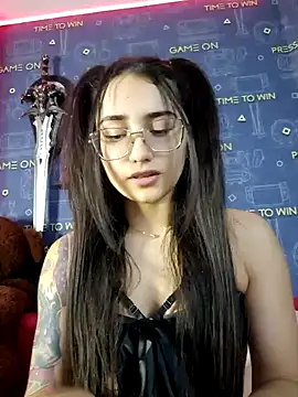 Snapshot of LittleX_Angel chatting on February 14, 2025, 12:03 pm LittleX Angel online show from February 14, 2025, 12:03 pm