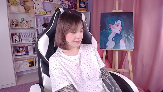 Snapshot of Catharsisi chatting on January 18, 2025, 6:43 pm Catharsisi online show from January 18, 2025, 6:43 pm