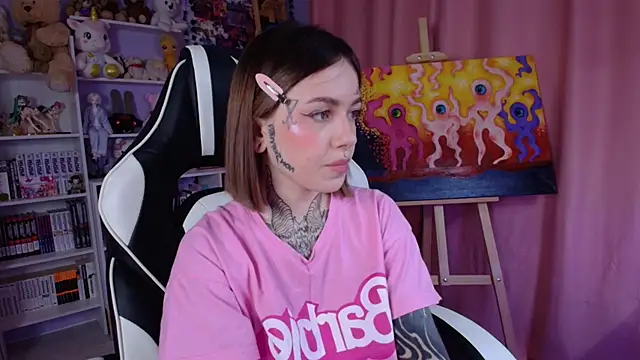 Snapshot of Catharsisi chatting on February 10, 2025, 3:21 pm Catharsisi online show from February 10, 2025, 3:21 pm