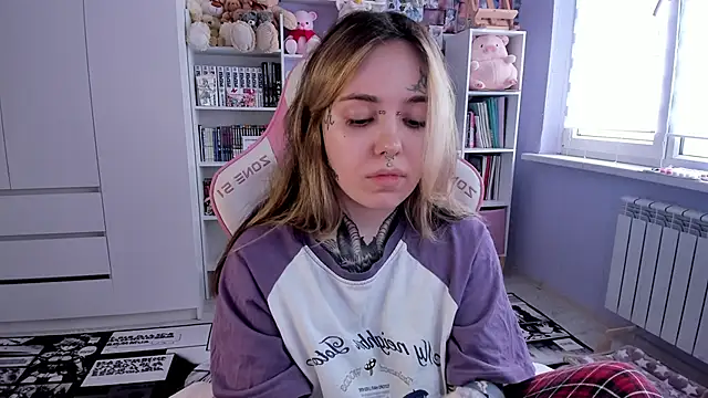 Snapshot of Catharsisi chatting on February 22, 2026, 1:31 pm Catharsisi online show from February 22, 2026, 1:31 pm