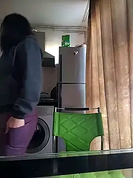 Snapshot of Rosanna_Rennie chatting on March 11, 2025, 5:16 am Rosanna Rennie online show from March 11, 2025, 5:16 am