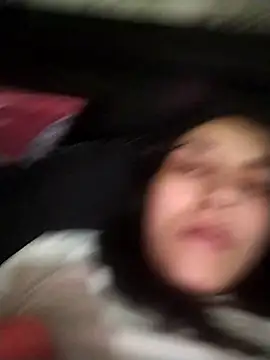 Snapshot of Rosanna_Rennie chatting on March 12, 2025, 5:17 pm Rosanna Rennie online show from March 12, 2025, 5:17 pm