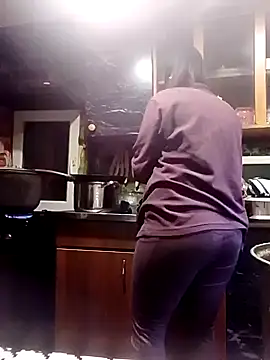 Snapshot of Rosanna_Rennie chatting on October 28, 2025, 12:41 pm Rosanna Rennie online show from October 28, 2025, 12:41 pm