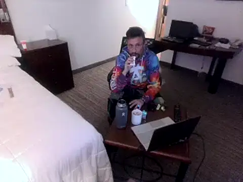 AQuickPhyx online show from January 10, 2025, 10:04 pm