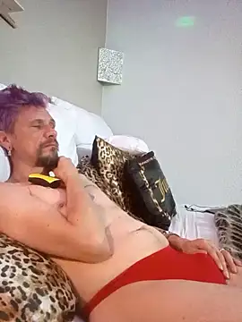 AQuickPhyx online show from March 2, 2025, 3:45 am