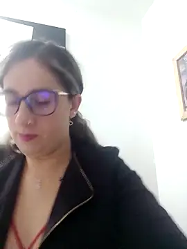 Snapshot of CHARLOTTE_1711 chatting on February 26, 2025, 1:21 am CHARLOTTE 1711 online show from February 26, 2025, 1:21 am