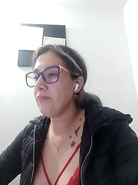 Snapshot of CHARLOTTE_1711 chatting on February 26, 2025, 4:25 am CHARLOTTE 1711 online show from February 26, 2025, 4:25 am