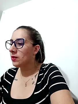 Snapshot of CHARLOTTE_1711 chatting on March 3, 2025, 1:53 am CHARLOTTE 1711 online show from March 3, 2025, 1:53 am