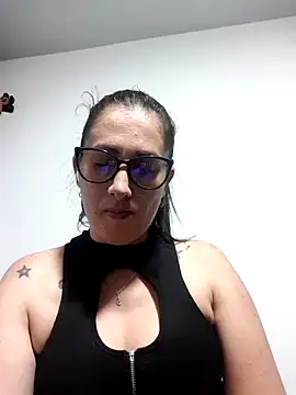 Snapshot of CHARLOTTE_1711 chatting on October 3, 2025, 3:58 am CHARLOTTE 1711 online show from October 3, 2025, 3:58 am