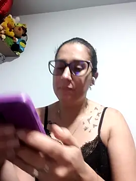 Snapshot of CHARLOTTE_1711 chatting on October 21, 2025, 3:51 am CHARLOTTE 1711 online show from October 21, 2025, 3:51 am
