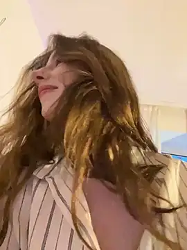 Snapshot of Mary_Leaf chatting on January 23, 2025, 6:28 am Mary Leaf online show from January 23, 2025, 6:28 am