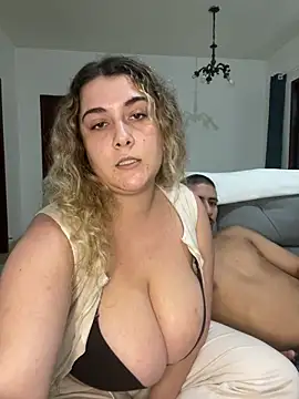 Snapshot of Blessedd99 chatting on February 18, 2026, 9:11 pm Blessedd99 online show from February 18, 2026, 9:11 pm