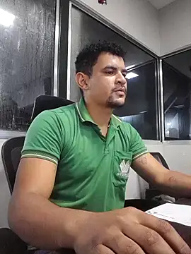 mamauara092 online show from October 5, 2025, 5:39 am