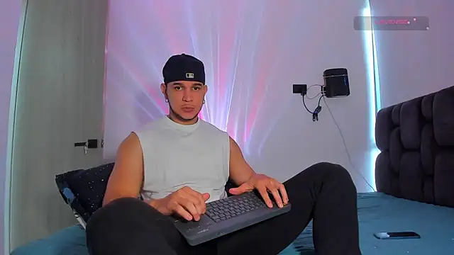 austinoficial online show from March 12, 2026, 8:59 pm