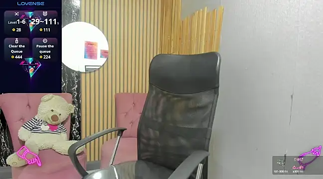 Iam zaia online show from February 3, 2025, 6:49 pm