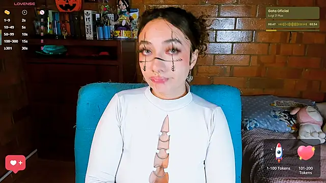 Annycolin  online show from October 30, 2025, 4:25 am