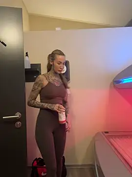 Snapshot of Black_sweet_Rose chatting on January 15, 2026, 4:22 pm Black sweet Rose online show from January 15, 2026, 4:22 pm