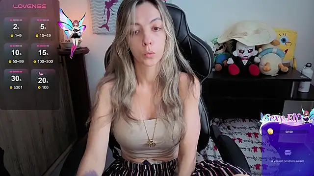 Princezzlove3 online show from April 8, 2026, 2:17 pm