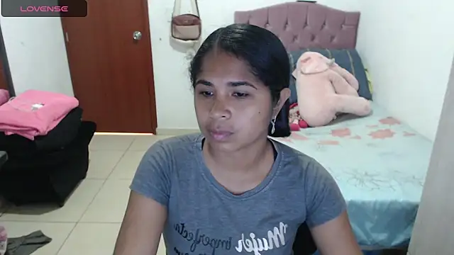 Snapshot of july-feria chatting on September 12, 2025, 5:35 pm july-feria online show from September 12, 2025, 5:35 pm