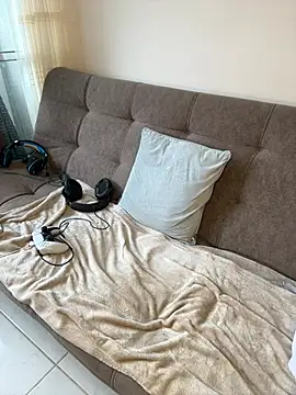 arturguy00 online show from February 6, 2026, 9:29 pm