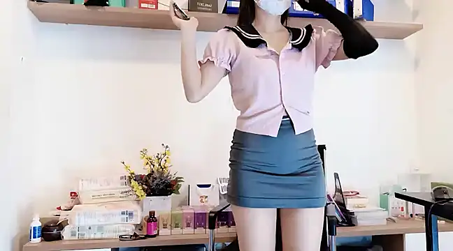 Lush-Office online show from January 21, 2025, 7:58 am