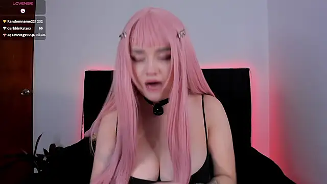 Snapshot of raven__white1 chatting on February 21, 2025, 2:17 am raven  white1 online show from February 21, 2025, 2:17 am