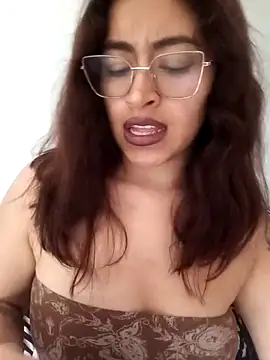 Snapshot of AnonymousGirl chatting on April 29, 2026, 7:53 pm AnonymousGirl online show from April 29, 2026, 7:53 pm