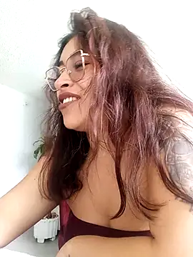 Snapshot of AnonymousGirl chatting on May 1, 2026, 3:16 pm AnonymousGirl online show from May 1, 2026, 3:16 pm