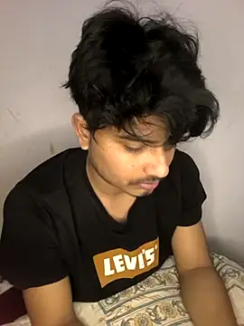 Snapshot of kaif_220 chatting on March 1, 2026, 8:33 pm kaif 220 online show from March 1, 2026, 8:33 pm