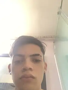 Latinos 2001 online show from January 17, 2026, 2:33 pm