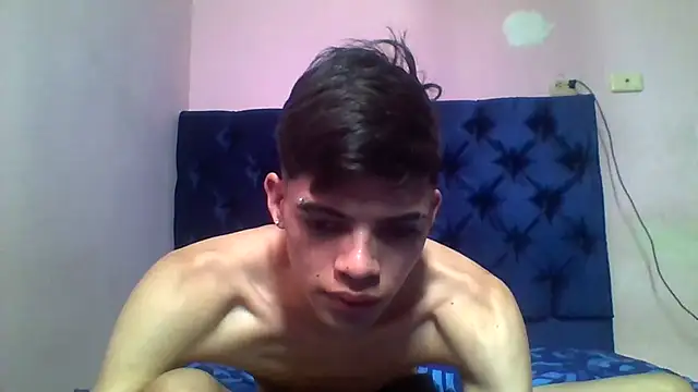 Latinos 2001 online show from April 7, 2026, 3:12 pm