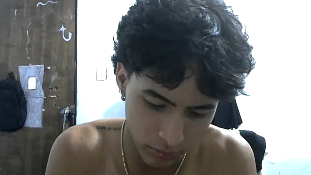 Snapshot of Sm1thXx chatting on March 19, 2025, 1:54 am Sm1thXx online show from March 19, 2025, 1:54 am