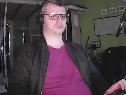 stary-w-kalesonach online show from September 10, 2025, 4:29 pm