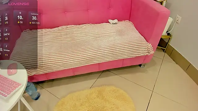 Brilly Lily online show from December 17, 2025, 2:28 am