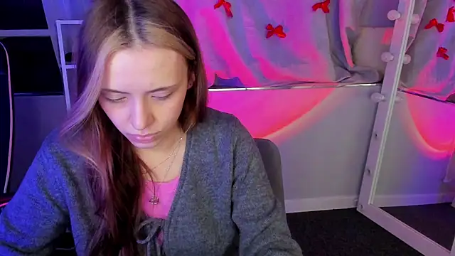 Sahara Shields online show from March 20, 2025, 11:49 am