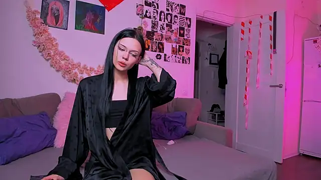 LadyTrep online show from May 28, 2026, 8:50 pm