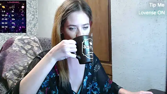 Snapshot of LauraBlan chatting on January 31, 2025, 8:22 pm LauraBlan online show from January 31, 2025, 8:22 pm