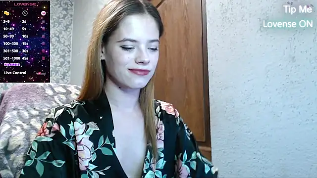 Snapshot of LauraBlan chatting on February 7, 2025, 8:20 pm LauraBlan online show from February 7, 2025, 8:20 pm