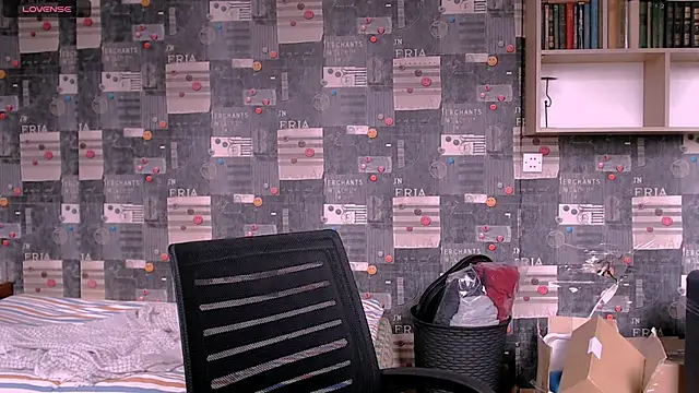  Roselina  online show from September 15, 2025, 9:53 am