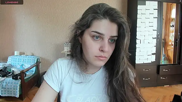  Roselina  online show from July 7, 2026, 6:47 am