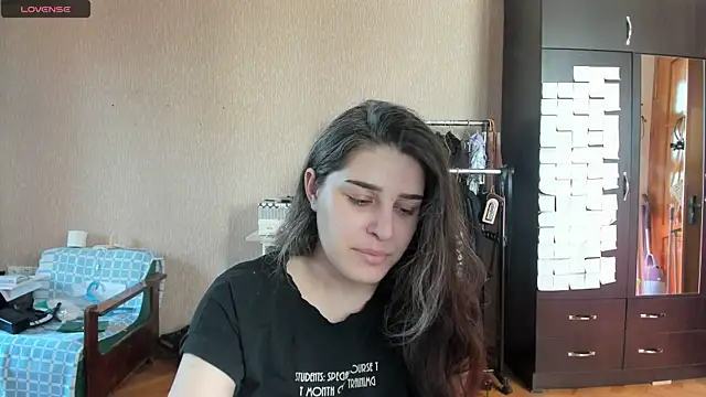  Roselina  online show from July 8, 2026, 12:09 pm