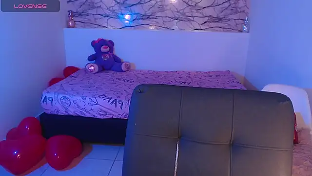 IslaBlaze online show from February 16, 2025, 4:10 pm