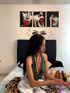 Keyler True18 online show from September 13, 2025, 2:39 pm