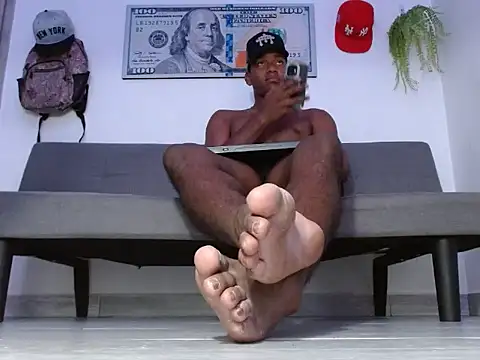 Master foot  online show from April 28, 2026, 9:20 pm