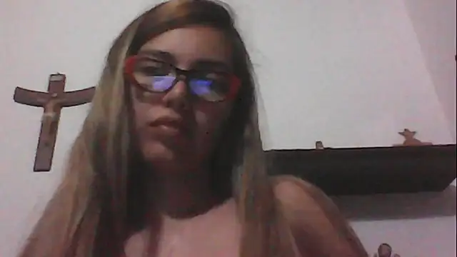 Snapshot of VittoriaTaylor chatting on January 16, 2025, 11:27 pm VittoriaTaylor online show from January 16, 2025, 11:27 pm