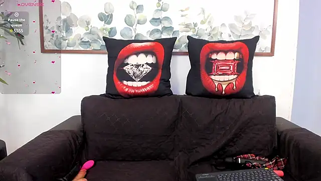 NicolettaLima online show from March 14, 2025, 8:17 pm