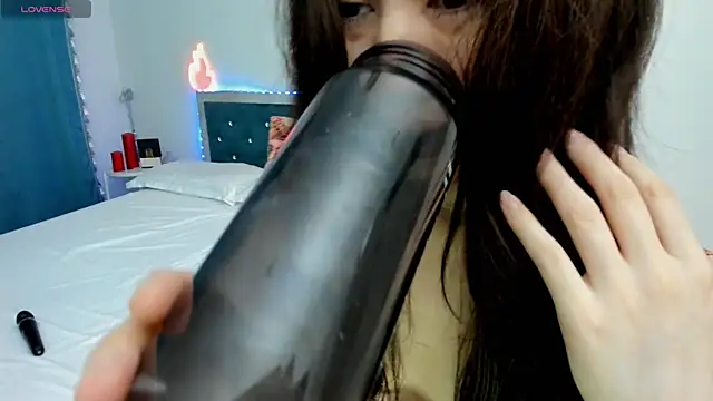 novaaskyy online show from November 17, 2025, 2:01 pm