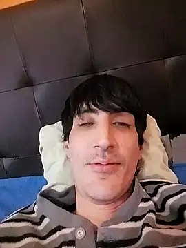 Snapshot of moutt99 chatting on January 20, 2025, 10:29 am moutt99 online show from January 20, 2025, 10:29 am